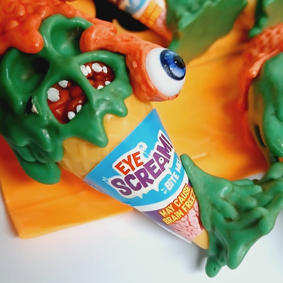 Zuru Mega Gross Minis Series 2 Eye Scream (6) - Picture 4 of 7